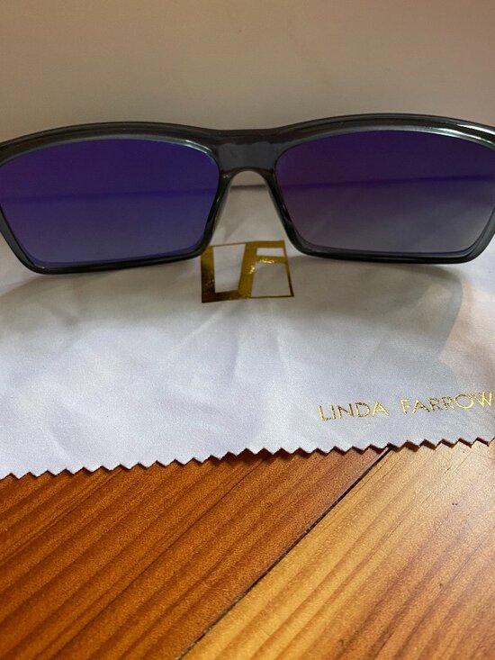 Linda Farrow \